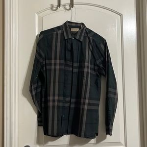 Men’s authentic Burberry shirt